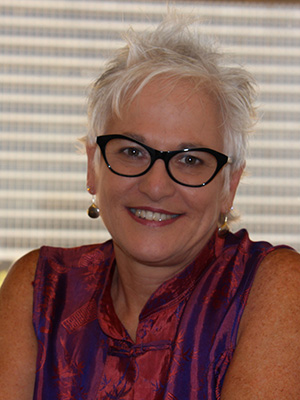 Headshot-Ellen Pais Ellen Pais