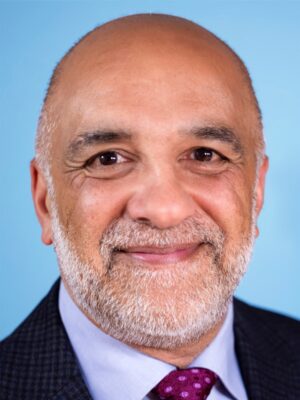 Tripathi headshot